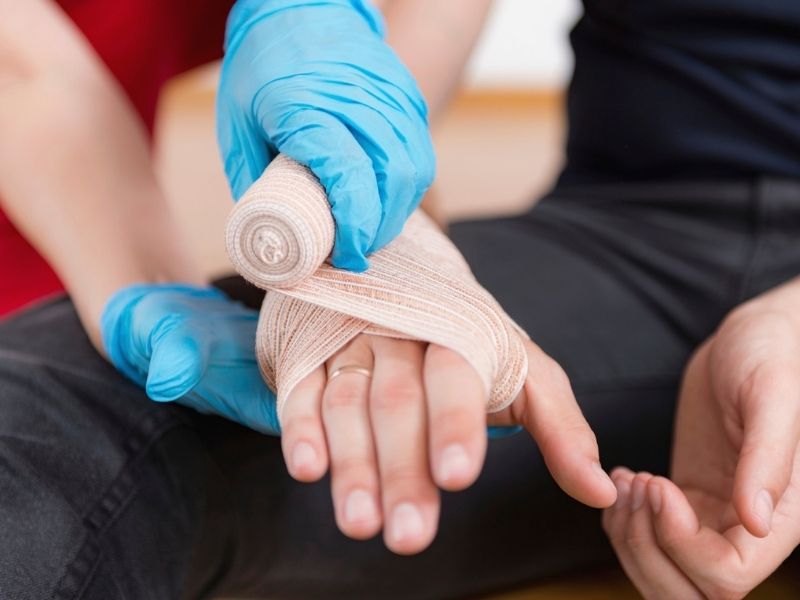 Ortopedik Travmalarda İlk Müdahale Nasıl Yapılmalı? Pratik Bilgiler